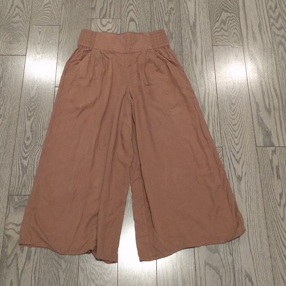 Beautiful pants by Azure Skies🍀🍀🍀 - Picture 2 of 16